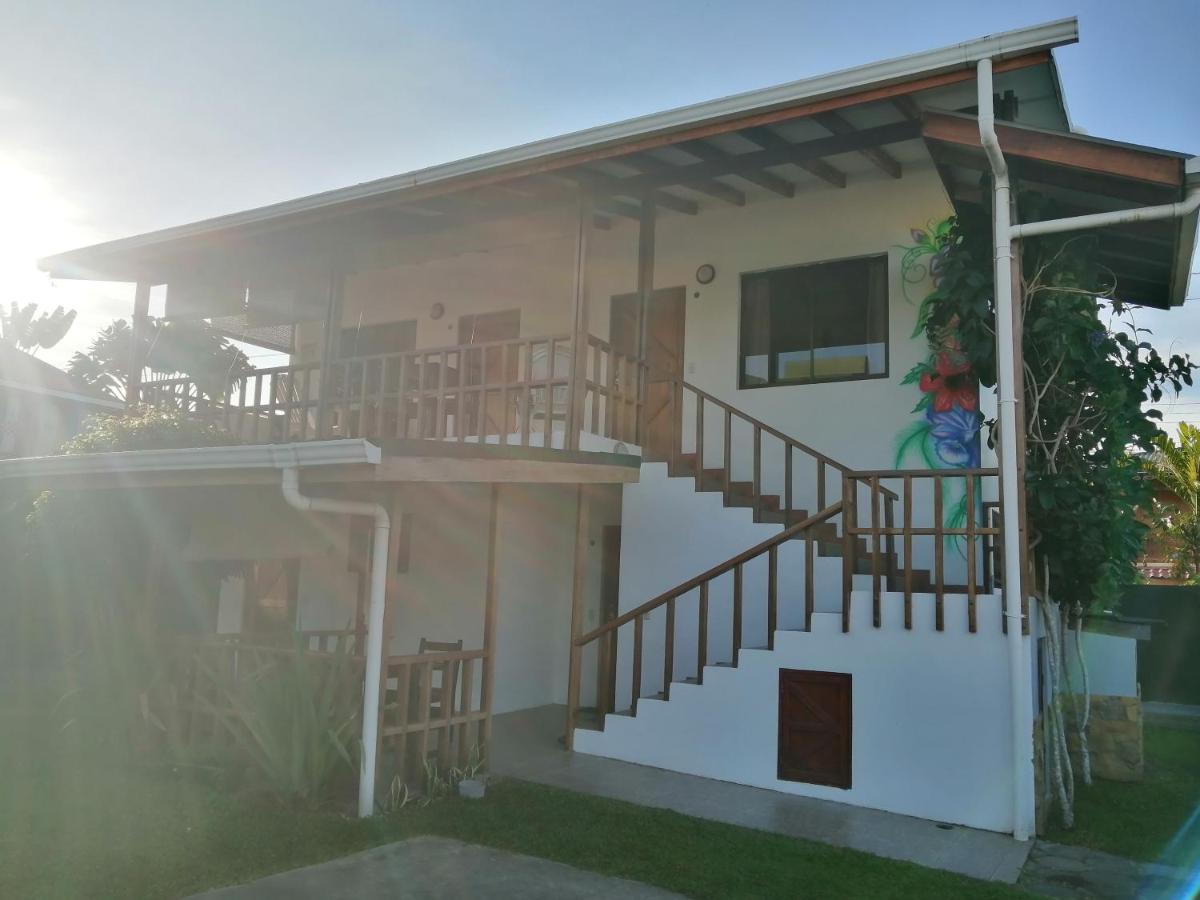 Marfi Inn Cahuita Bagian luar foto
